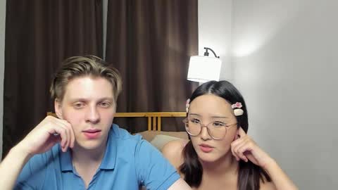 Snapshot of blossomandbee chatting on 03.22.26 Sasha and Maria online show from 03.22.26