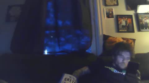 Snapshot of blowme19866 chatting on 02.26.25 blowme19866 online show from 02.26.25