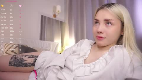 Adeline online show from 01.15.26