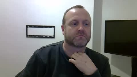 Snapshot of blue_eyes_paul chatting on 12.20.25 blue_eyes_paul online show from 12.20.25