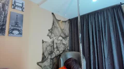 blue_sixx online show from 10.19.25