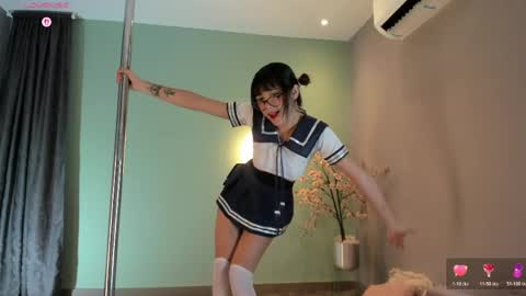 blue_sixx online show from 04.17.26