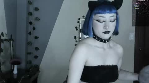sophie  online show from 09.20.25
