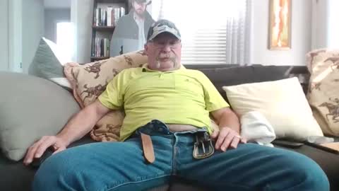 Snapshot of bluecollarjacker chatting on 01.10.26 ConcreteCowboy online show from 01.10.26