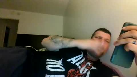 Snapshot of bluedemoneyes1986 chatting on 10.02.25 bluedemoneyes1986 online show from 10.02.25