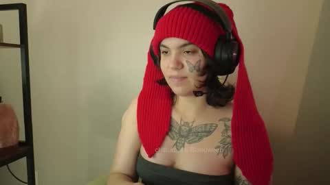 Snapshot of bluedweeb chatting on 01.11.26 Blue online show from 01.11.26