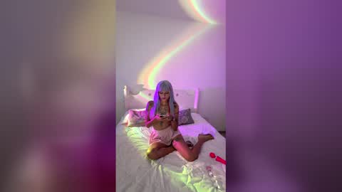 Snapshot of bluee_v chatting on 05.09.26 Im Abril .. Nice to meet you thumb up me please its important INDEPENDENT MODEL online show from 05.09.26