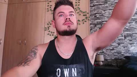 Snapshot of blueeyeboy0 chatting on 10.09.25 blueeyeboy0 online show from 10.09.25