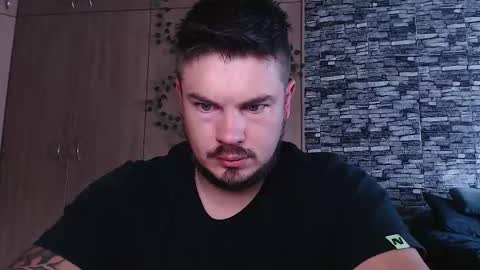 Snapshot of blueeyeboy0 chatting on 10.13.25 blueeyeboy0 online show from 10.13.25