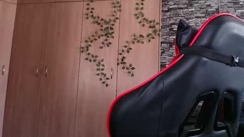 Snapshot of blueeyeboy0 chatting on 10.20.25 blueeyeboy0 online show from 10.20.25