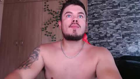 Snapshot of blueeyeboy0 chatting on 10.30.25 blueeyeboy0 online show from 10.30.25