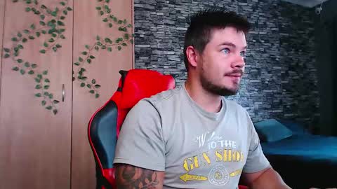 Snapshot of blueeyeboy0 chatting on 11.07.25 blueeyeboy0 online show from 11.07.25