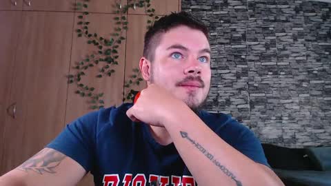 blueeyeboy0 online show from 04.01.26