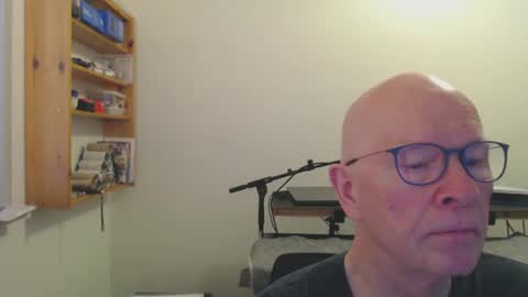 Snapshot of blueeyesn8 chatting on 12.04.24 blueeyesn8 online show from 12.04.24