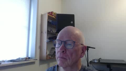 Snapshot of blueeyesn8 chatting on 10.25.25 blueeyesn8 online show from 10.25.25