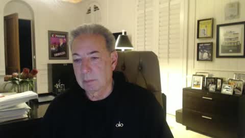 Snapshot of blueisles chatting on 12.29.24 blueisles online show from 12.29.24