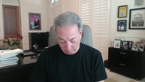 Snapshot of blueisles chatting on 12.29.24 blueisles online show from 12.29.24