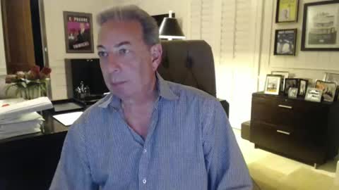 Snapshot of blueisles chatting on 12.31.24 blueisles online show from 12.31.24