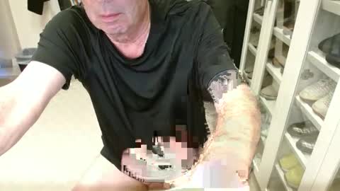 Snapshot of blueisles chatting on 02.20.25 blueisles online show from 02.20.25