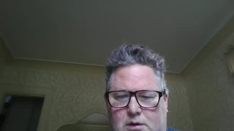 Snapshot of bluemoose70 chatting on 10.08.25 bluemoose70 online show from 10.08.25