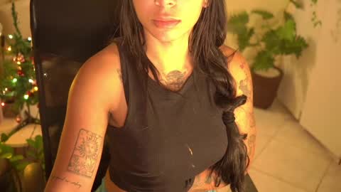 Snapshot of bluemysticlady chatting on 12.25.24 FLORAA online show from 12.25.24