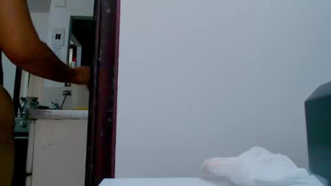  Hey guysI am BrendaWelcome my room online show from 01.31.25