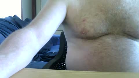 Snapshot of blundernew chatting on 02.01.25 blundernew online show from 02.01.25