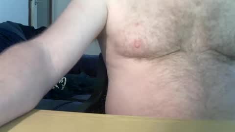 Snapshot of blundernew chatting on 02.05.25 blundernew online show from 02.05.25