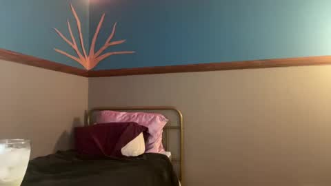 Snapshot of bluntbabe chatting on 12.10.24 Sasha online show from 12.10.24