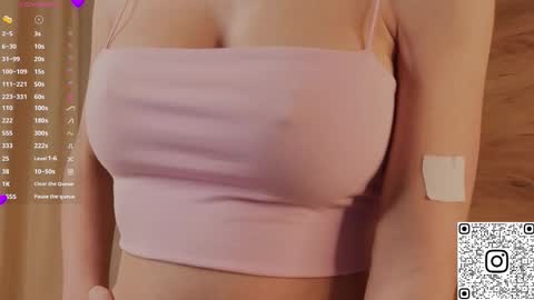 Snapshot of blushinbloom chatting on 10.22.25 Dolores online show from 10.22.25