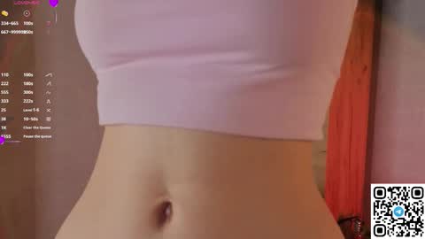 Snapshot of blushinbloom chatting on 11.02.25 Dolores online show from 11.02.25