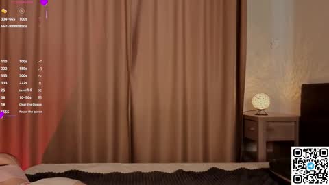 Snapshot of blushinbloom chatting on 11.05.25 Dolores online show from 11.05.25