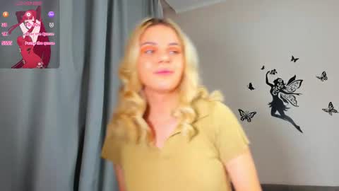 Snapshot of blushkitty chatting on 10.14.25 Chloe online show from 10.14.25