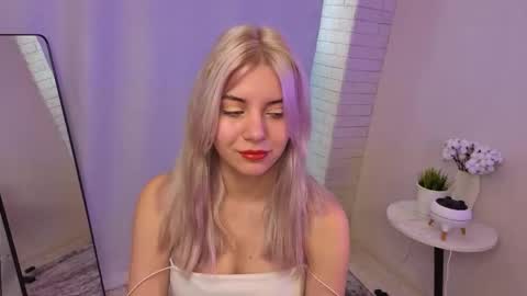 Snapshot of blushkitty chatting on 10.28.25 Chloe online show from 10.28.25