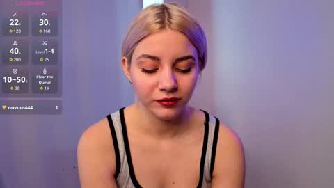 Snapshot of blushkitty chatting on 11.08.25 Chloe online show from 11.08.25