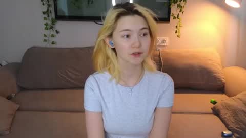 Snapshot of blvckmilk chatting on 07.17.26 Alice and David online show from 07.17.26
