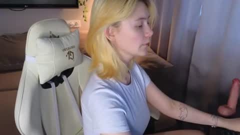 Snapshot of blvckmilk chatting on 07.20.26 Alice and David online show from 07.20.26