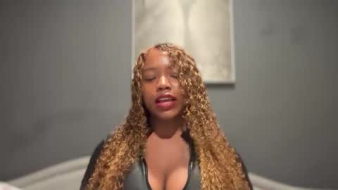 Snapshot of bnwo_goddess chatting on 10.22.25 online show from 10.22.25