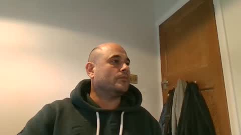 Snapshot of bobabator chatting on 09.26.25 bobabator online show from 09.26.25