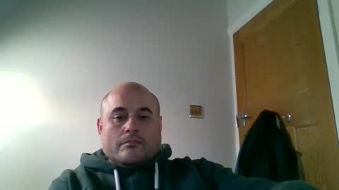 Snapshot of bobabator chatting on 11.26.25 bobabator online show from 11.26.25