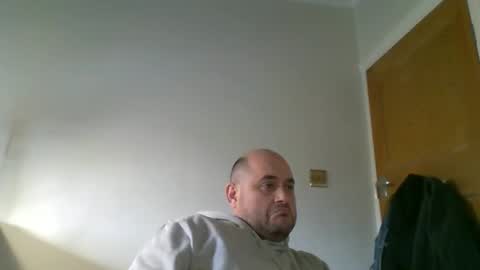 Snapshot of bobabator chatting on 02.11.26 bobabator online show from 02.11.26