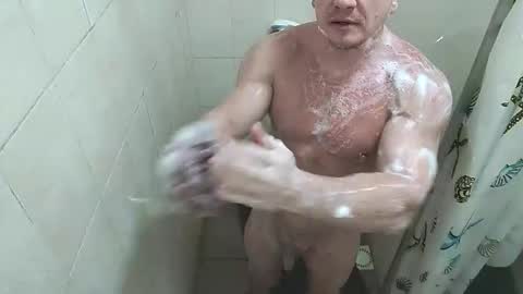 Snapshot of bodi5 chatting on 10.03.25 BODI online show from 10.03.25