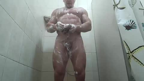 Snapshot of bodi5 chatting on 10.17.25 BODI online show from 10.17.25