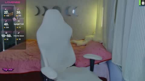 Snapshot of bodylina chatting on 10.11.25 Lina online show from 10.11.25