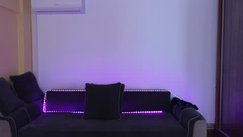 Snapshot of bodyouwant chatting on 01.11.25 bodyouwant online show from 01.11.25