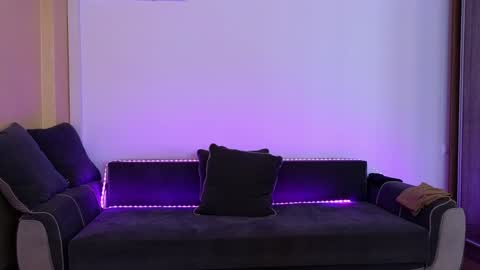 Snapshot of bodyouwant chatting on 02.08.25 bodyouwant online show from 02.08.25