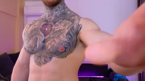 Snapshot of bodyouwant chatting on 03.06.25 bodyouwant online show from 03.06.25