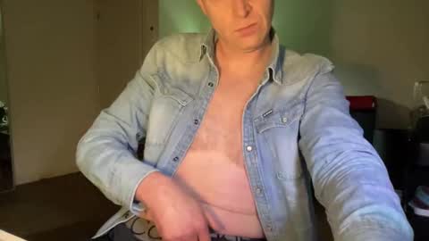 Snapshot of boegieboy76 chatting on 12.10.24 ask me online show from 12.10.24