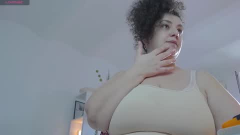 BohoBabeLaxy online show from 12.04.25