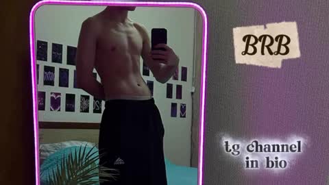 Snapshot of boicute chatting on 10.21.25 ALEXPVT IS OPEN online show from 10.21.25